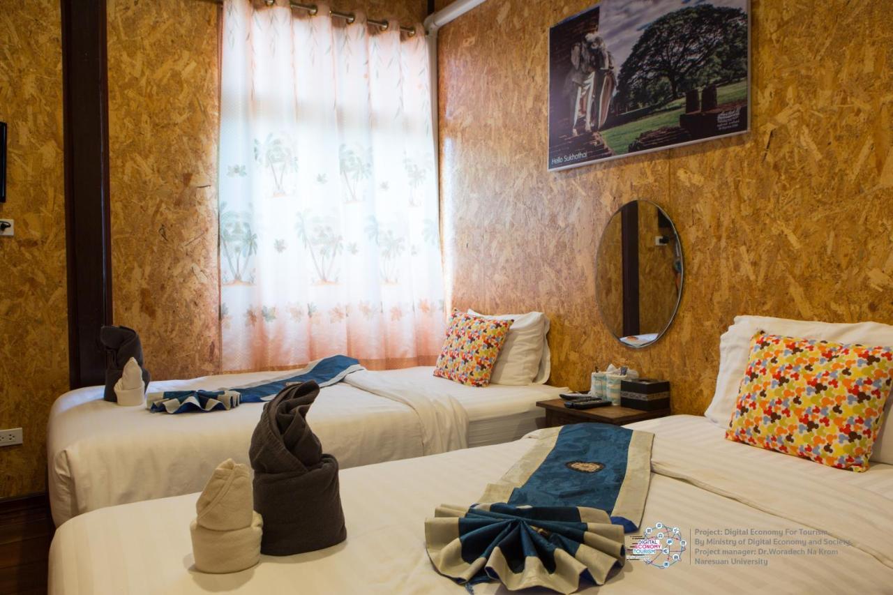 Aenguy Hostel Sukhothai Exteriör bild