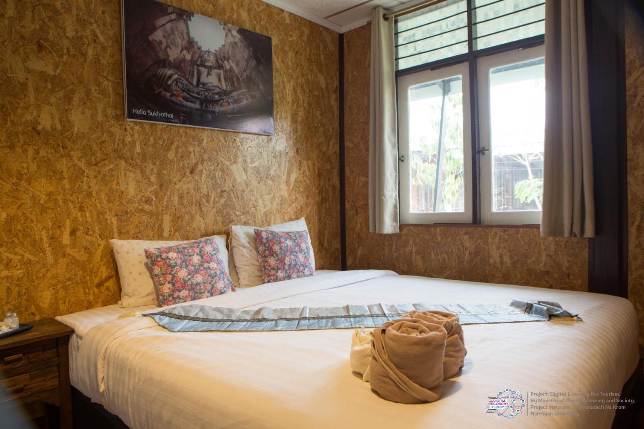 Aenguy Hostel Sukhothai Exteriör bild