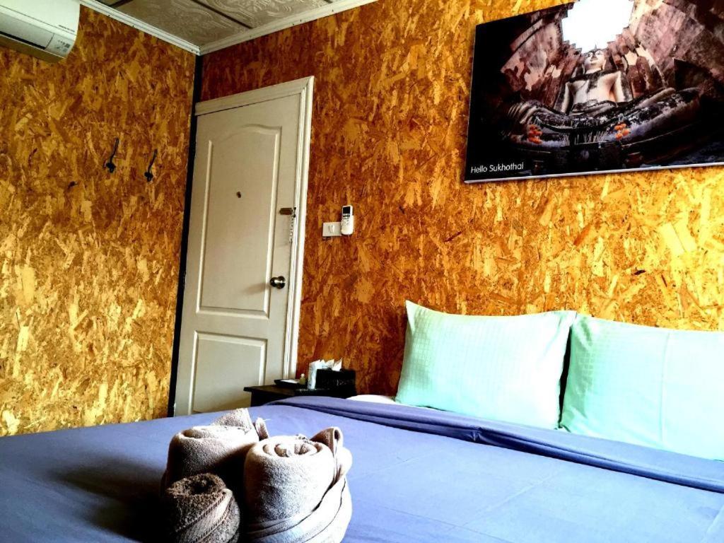 Aenguy Hostel Sukhothai Exteriör bild