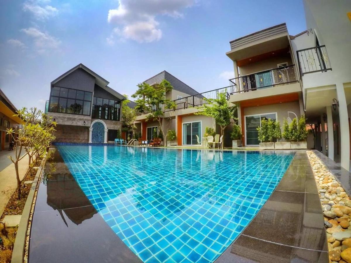 Aenguy Hostel Sukhothai Exteriör bild