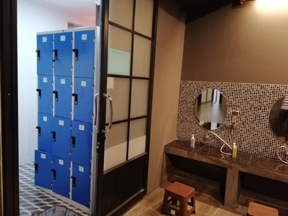 Aenguy Hostel Sukhothai Exteriör bild